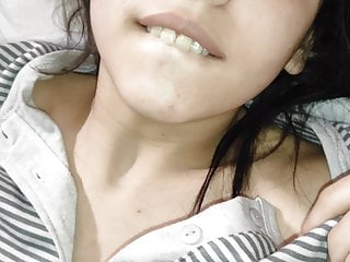 Küçük Seviimli Amcığı Çok Sert Sikildi