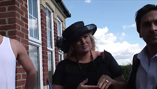 İngiliz Köy Güzeli - Bölüm 7