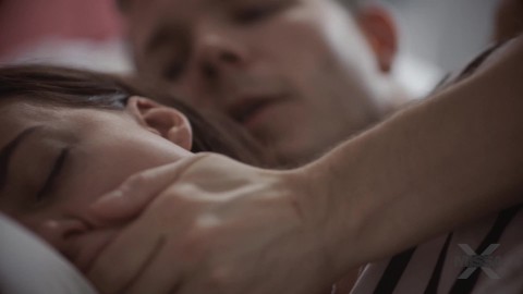 Ayrılma Eşiğindeki Çift Sert Bir Seksle İlişkilerini Güncelliyorlar