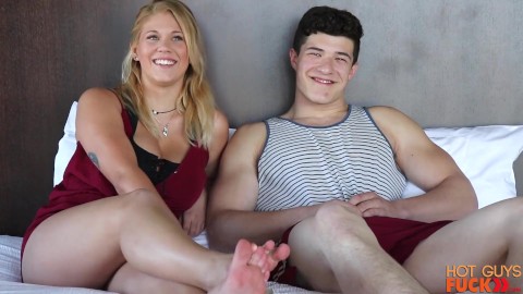 18 Yaşındaki İri İtalyan Yavrunun Dev Yarrakla İmtihanı