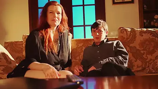 üvey annenle birlikte porno izlemek