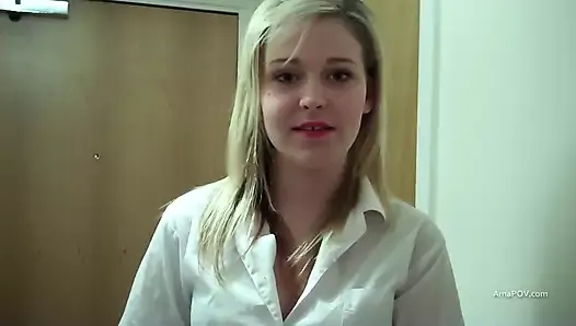 banyoda sakso çekerken neredeyse yakalanıyordum