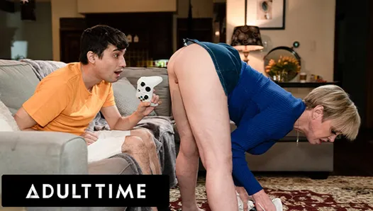 milf dee williams oyun oynayan üvey oğlunu kışkırtıyor