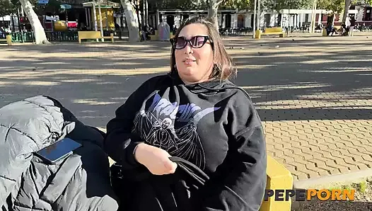 BBW ETİNE AŞIK!! Mae Quira hepinizi şaşırtıyor