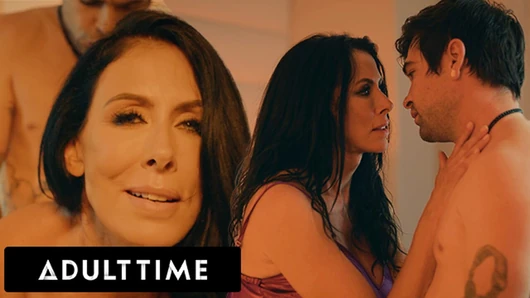 YETİŞKİN ZAMANI - MİLF Reagan Foxx, Seks Bağımlılığını Körüklemek için Üvey Kızının Aldatan Erkek Arkadaşını Sikiyor!