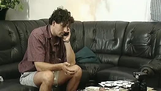 Kızıl saçlı Alman bebek ateşli anal sikiş sonra attırma yiyor