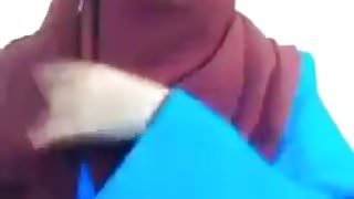 kopftuch tussi zeigt ihr furz geiles arschloch